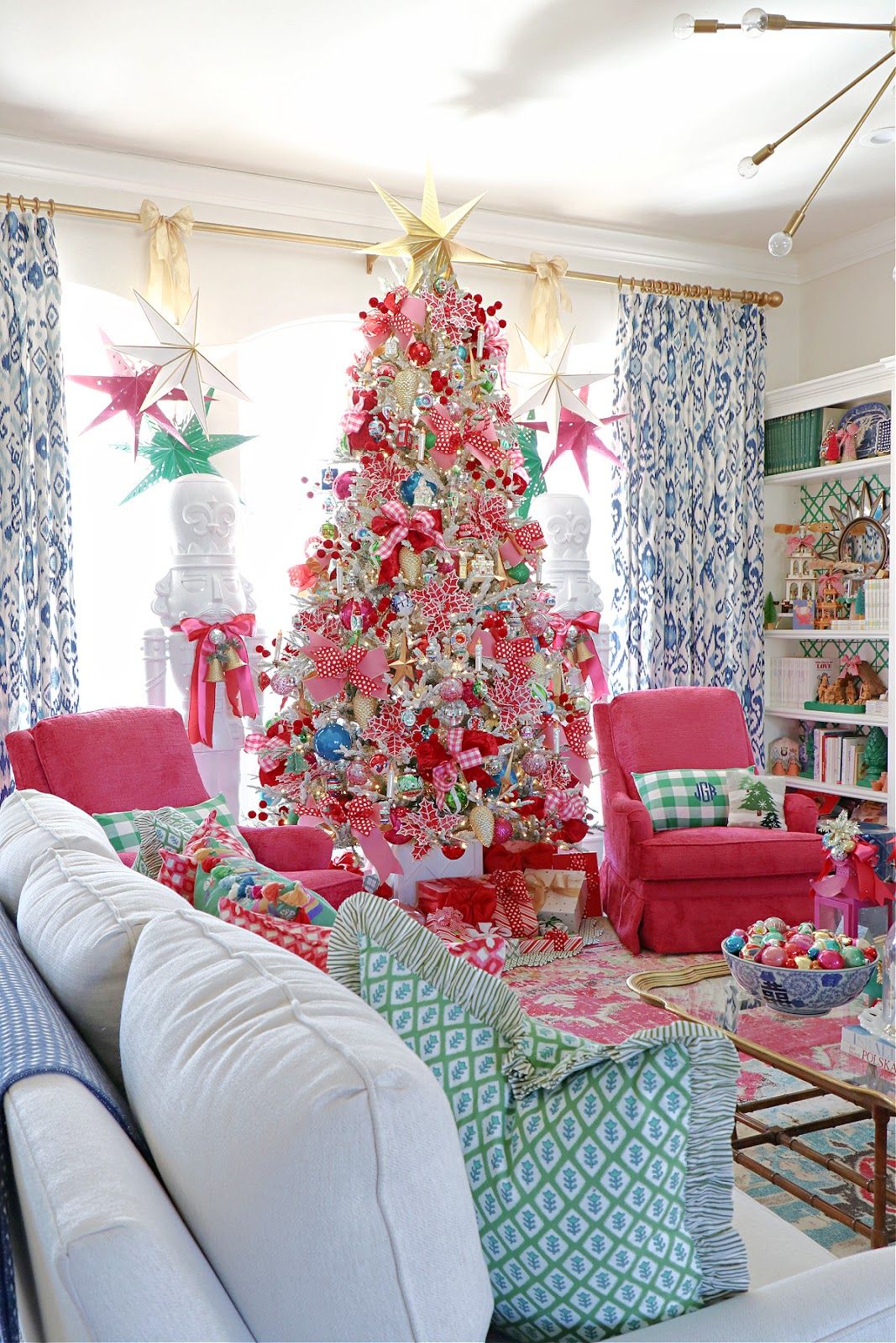 2024 CHRISTMAS HOME TOUR || LIVING ROOM AND CHRISTMAS TREE | Dimples and Tangles