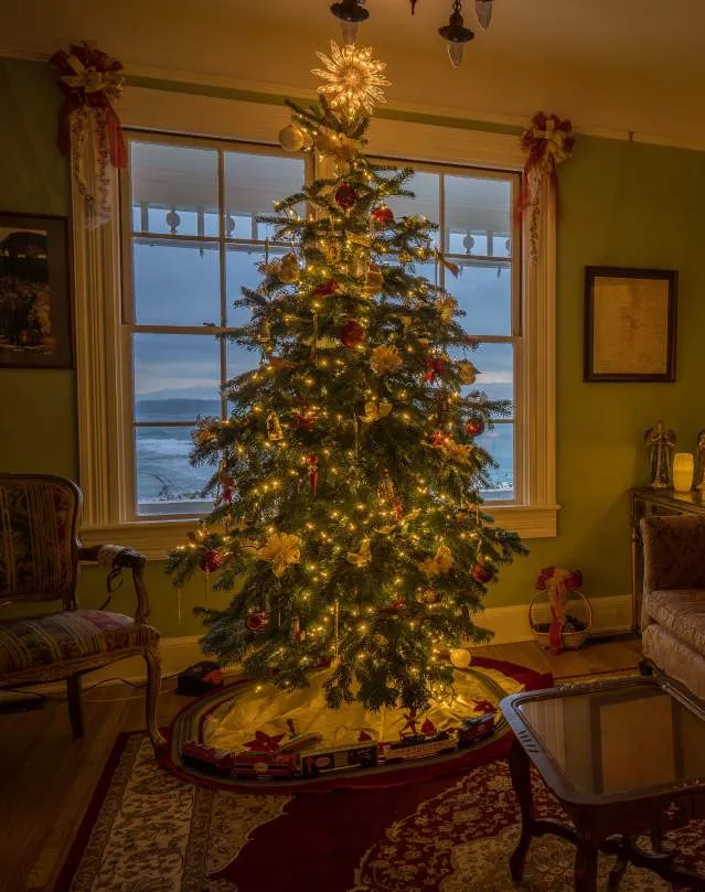 2026 Christmas & Holiday Events | Eugene, Cascades & Oregon Coast
