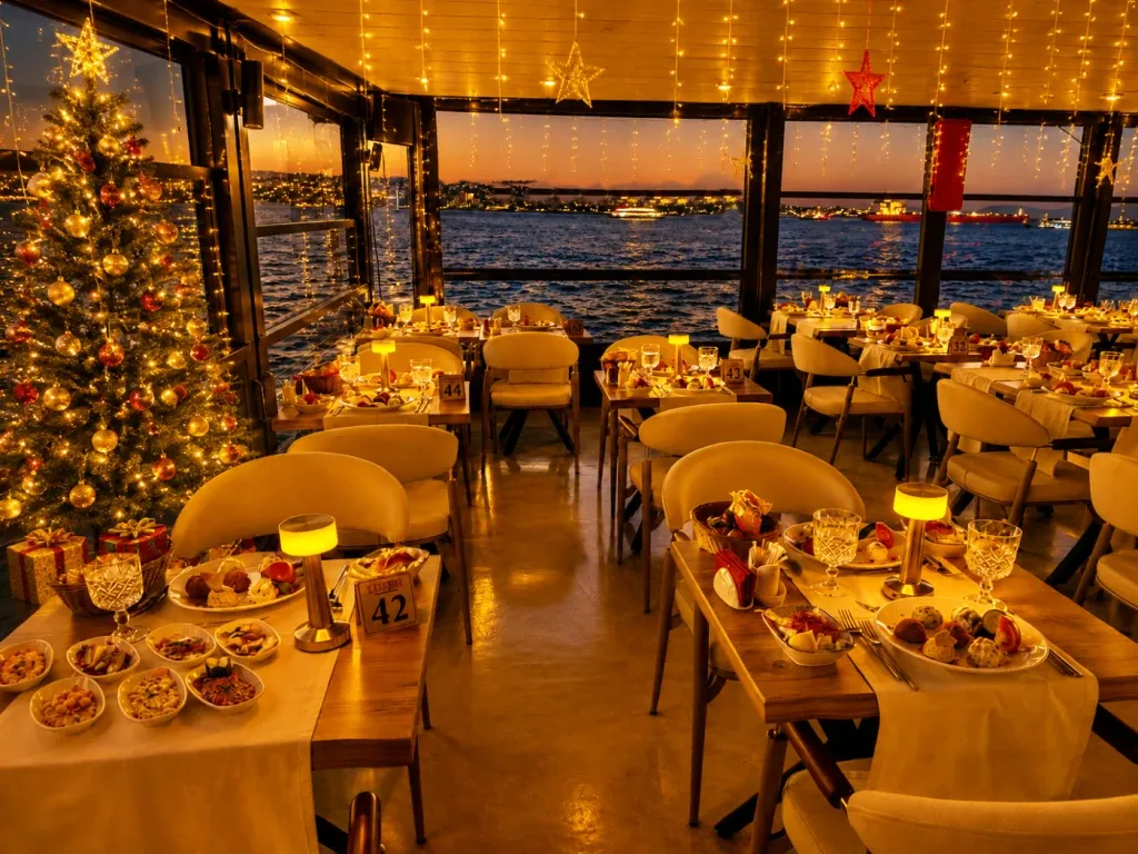 2027 Luxury VIP New Year's Eve Dinner Cruise on the Bosphorus in Istanbul | New  Year's VIP Party on the Bosphorus | Mega Lüfer Yachts