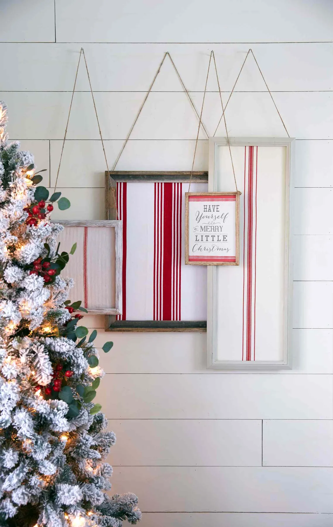 24 Red and White Christmas Decor Ideas for a Classic Holiday Home