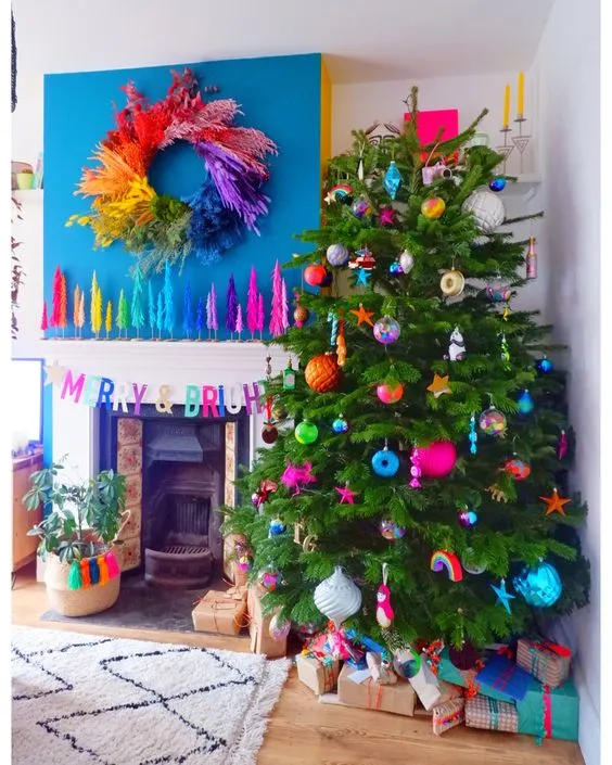 30+ Christmas Decoration Tips: Ideas for Home & Office
