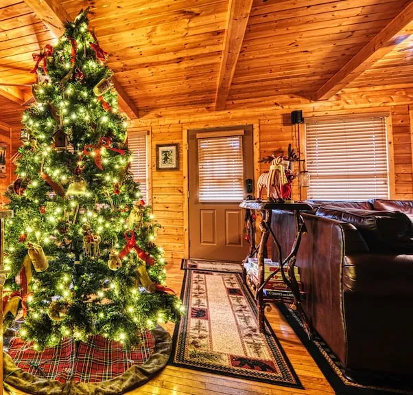 360° Views! Smart cabin, EV charger, Wears Valley. 3br 2ba, hot tub. NYE open - Sevierville | Vrbo