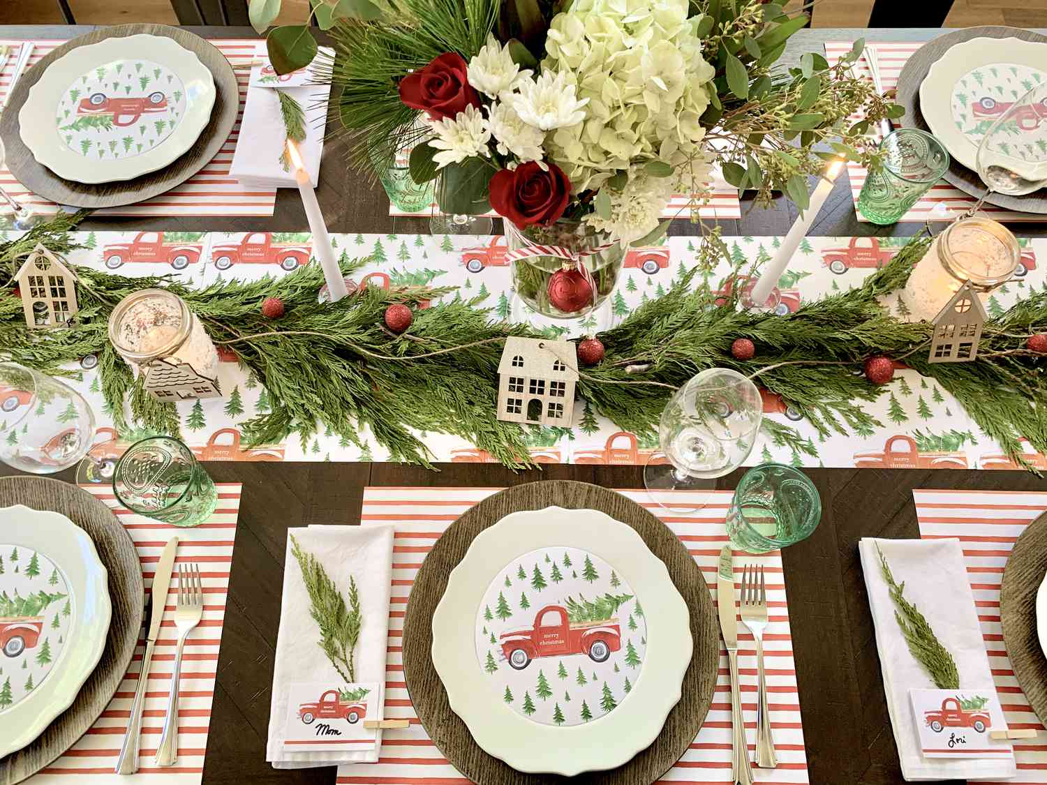 40 Pretty Christmas Tablescape Ideas for a Festive Holiday