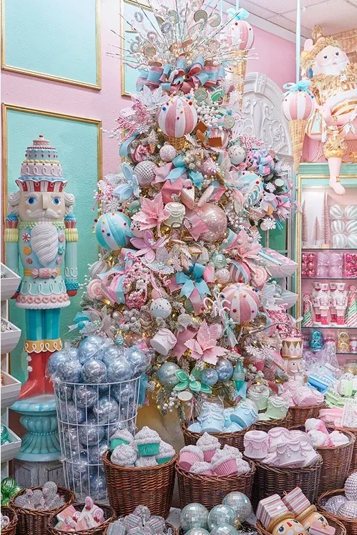 5 Enchanting Christmas Themes - Decorator's Warehouse
