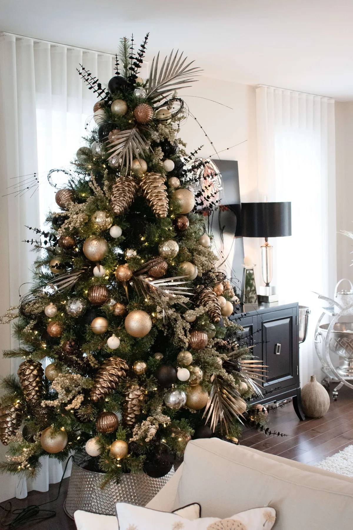 5 Inspiring Christmas Trees For The Holidays In 2022 | Sutton