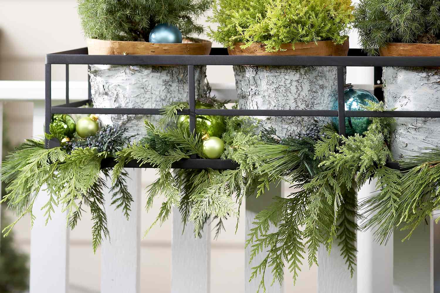 9 Hardiest Types of Greenery for Outdoor Holiday Decor