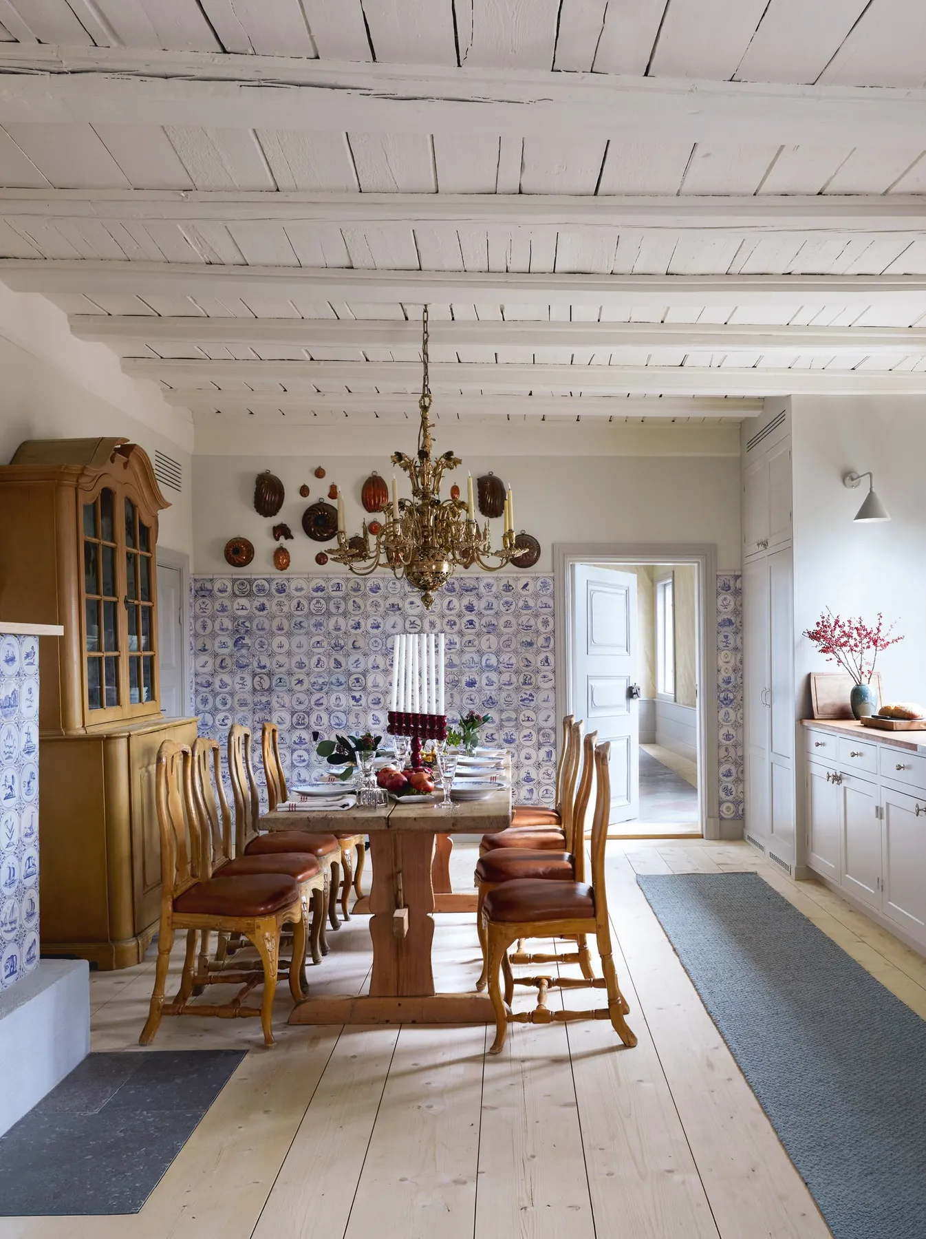 A fairytale Swedish country house elegantly decked out for Christmas | House  & Garden