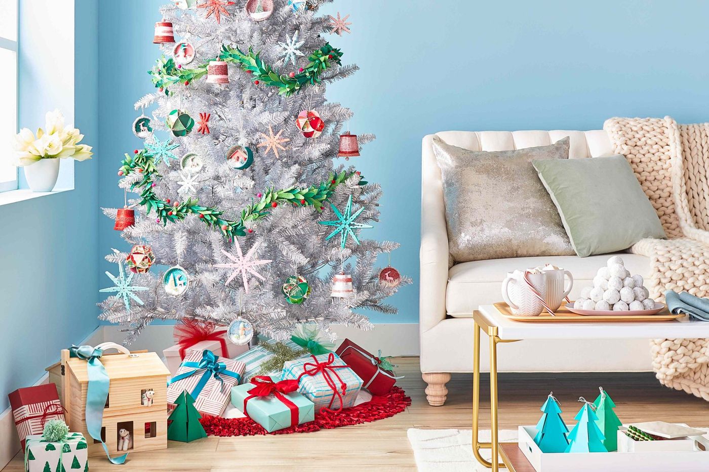 Aluminum Christmas Trees Are Back and Designers Aren't Happy