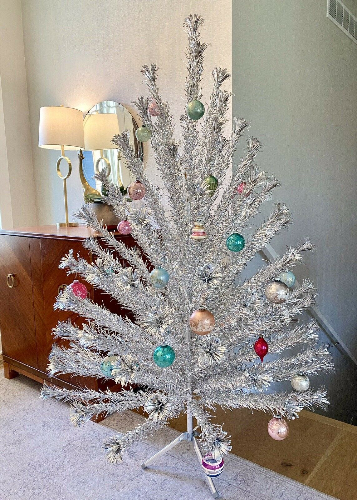 Aluminum Christmas Trees Are Yuletide Cool - Antique Trader