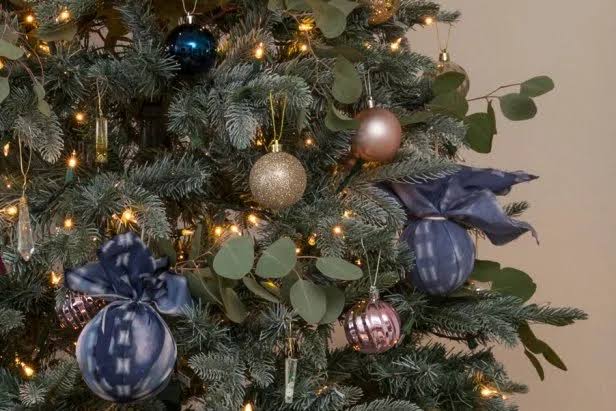 An Out-of-This-World Constellation Christmas Tree | HGTV