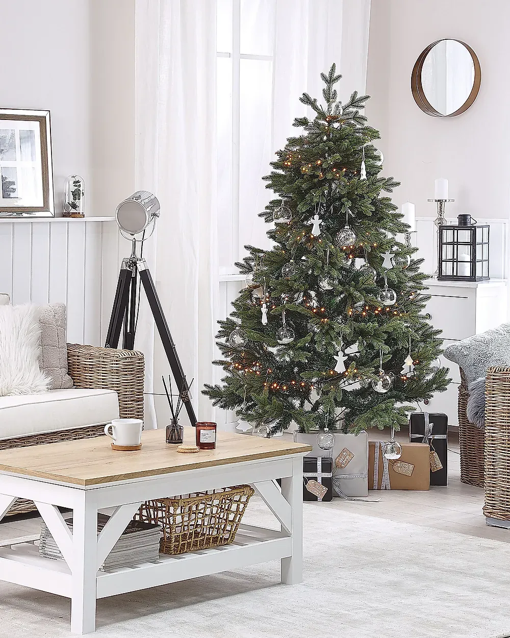 Artificial Christmas Tree HUXLEY 180 cm Green - Beliani.hr
