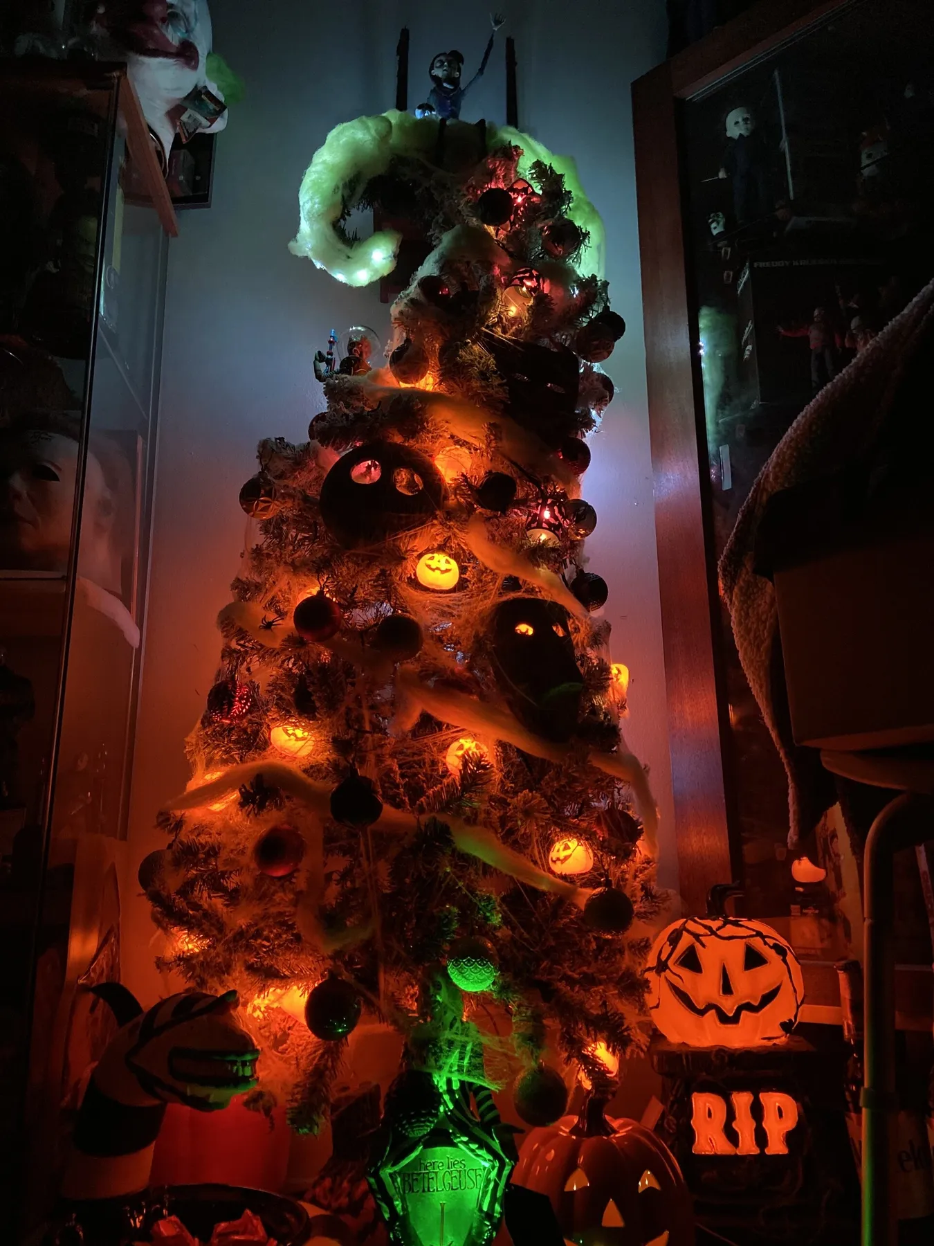 ArtStation - Custom Tim Burton Christmas tree