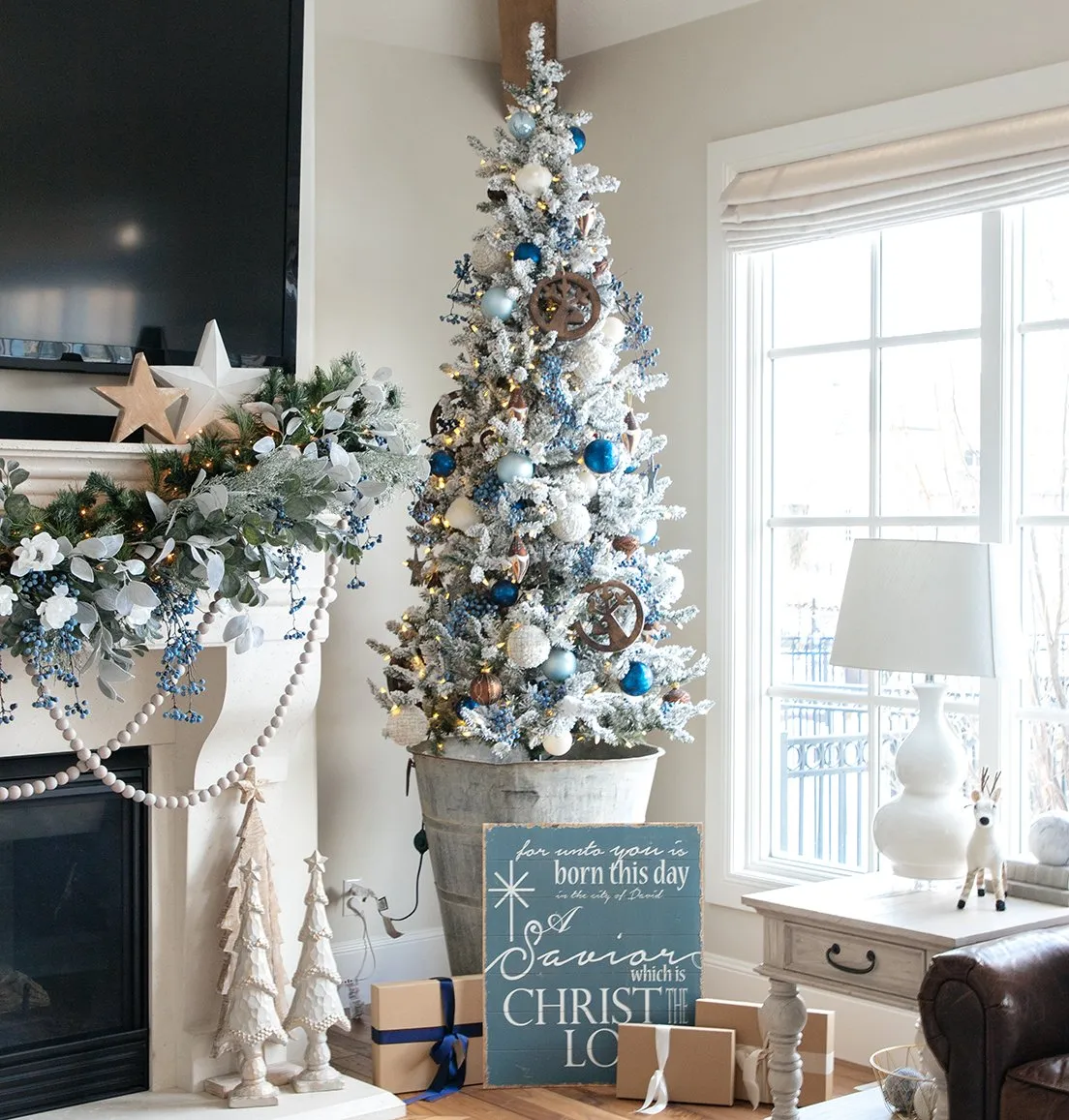 Best Christmas Tree Designs From Expert Designers
