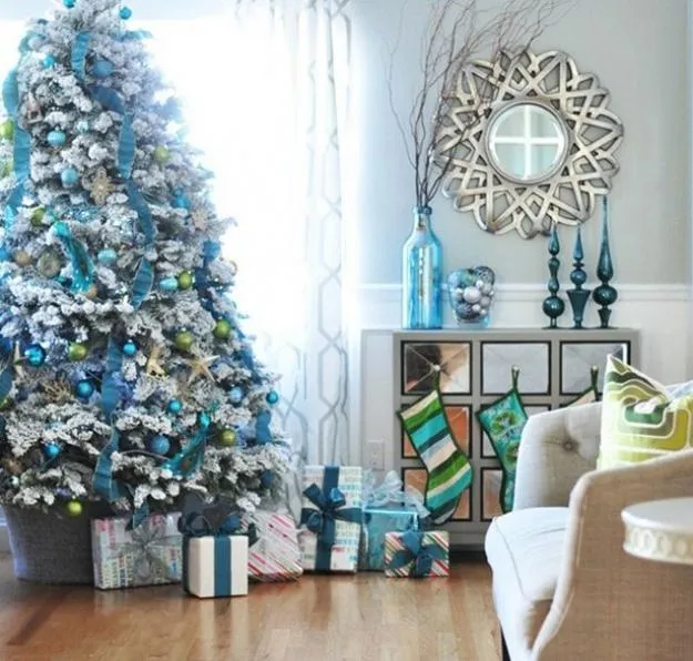 Blue and White Christmas Colors, Elegant Cool Color Combinations for  Holiday Decor