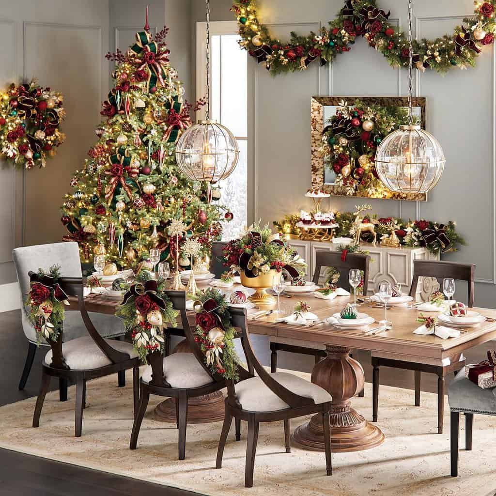 Celebrating the Holidays in Style: A Collection of 19 Christmas Decorated Dining  Rooms – Inspirations at Your Fingertips