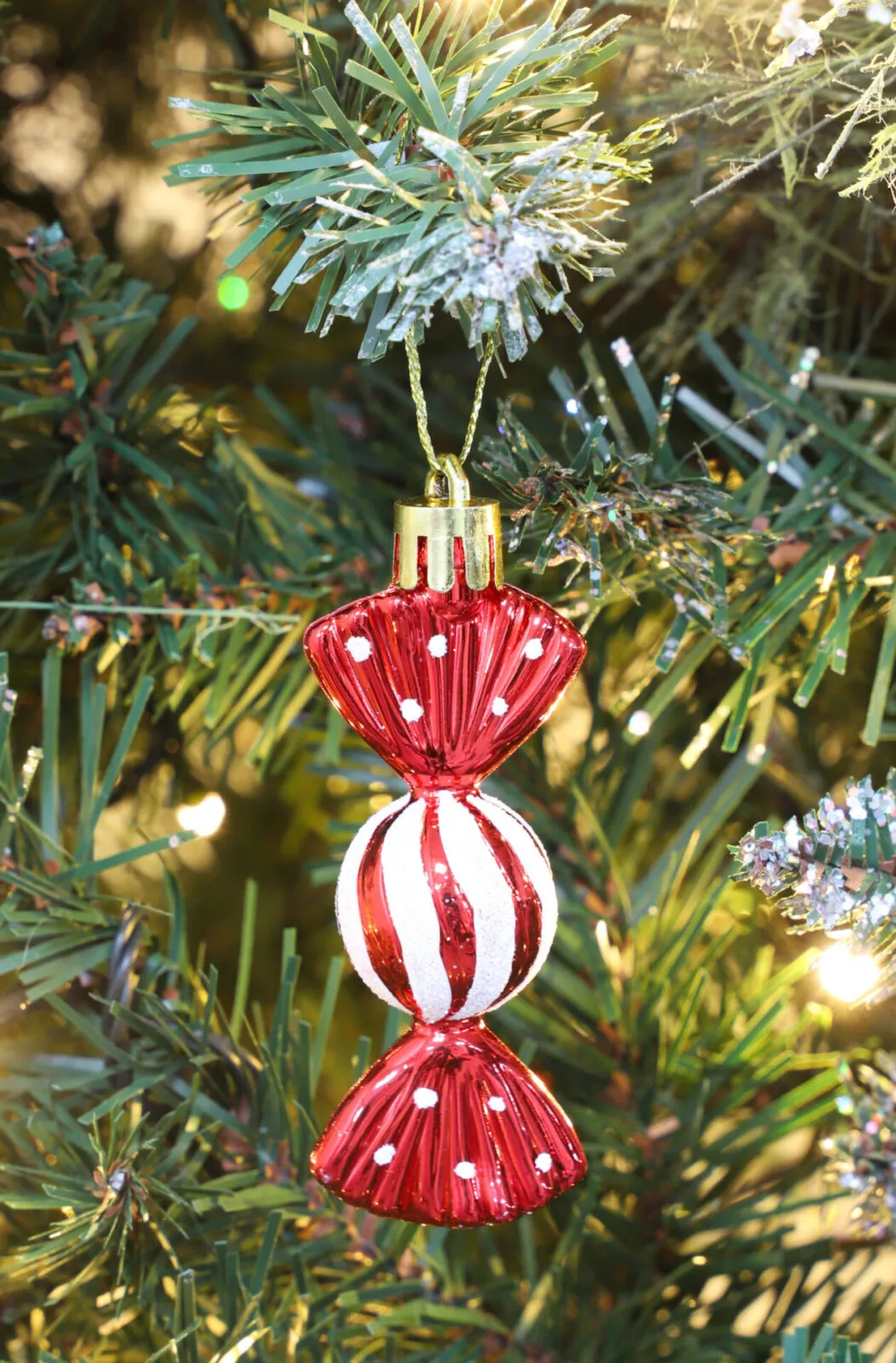Christmas Concepts® Pack of 6-8cm Mini Sweet Shaped Baubles – Shiny & Glitter Decorated – Christmas Tree Decorations (Red)