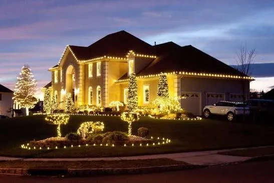 Christmas Decor by Cowleys - Residential Christmas Decorating Photo Album - Residential Christmas Homes in Monmouth & Middlesex County, NJ