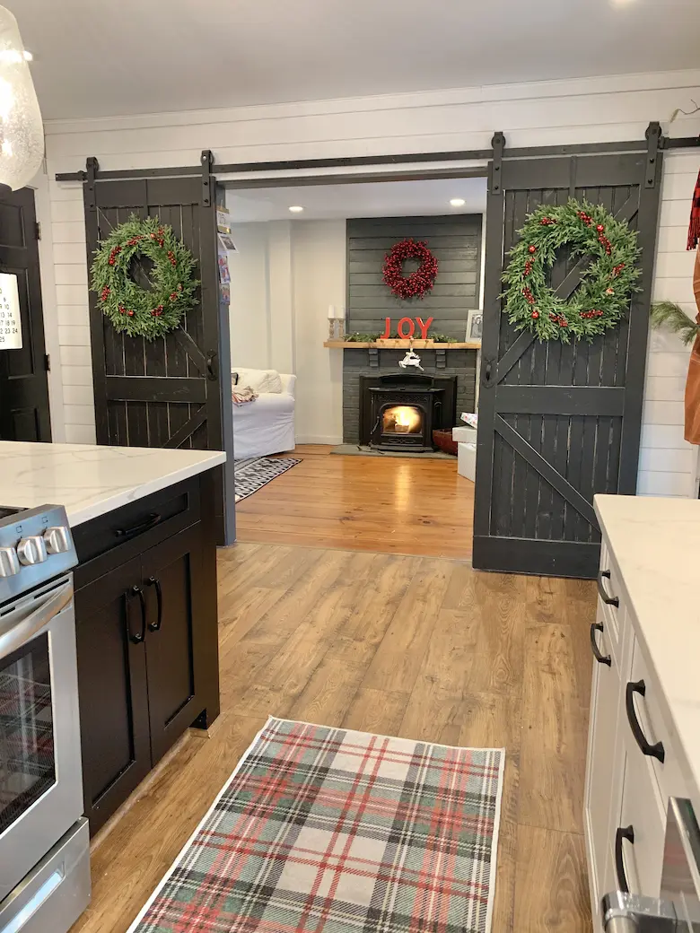 Christmas Decorated Kitchen Ideas | Kitchen Holiday Decor