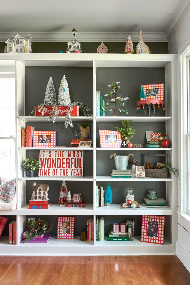Christmas Decorating Guides: Get the Holiday Help you Need | Courtney Warren Home