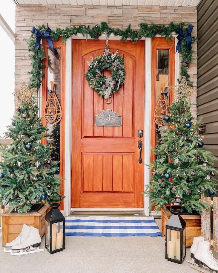 Christmas Door Decorations for the Jolliest Holiday Look - Farmhousehub