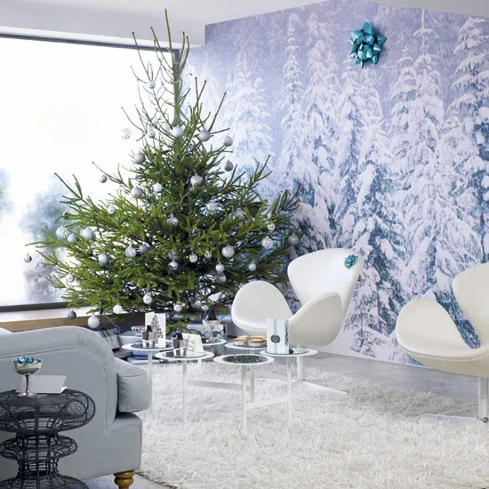 christmas hallway | roomenvy