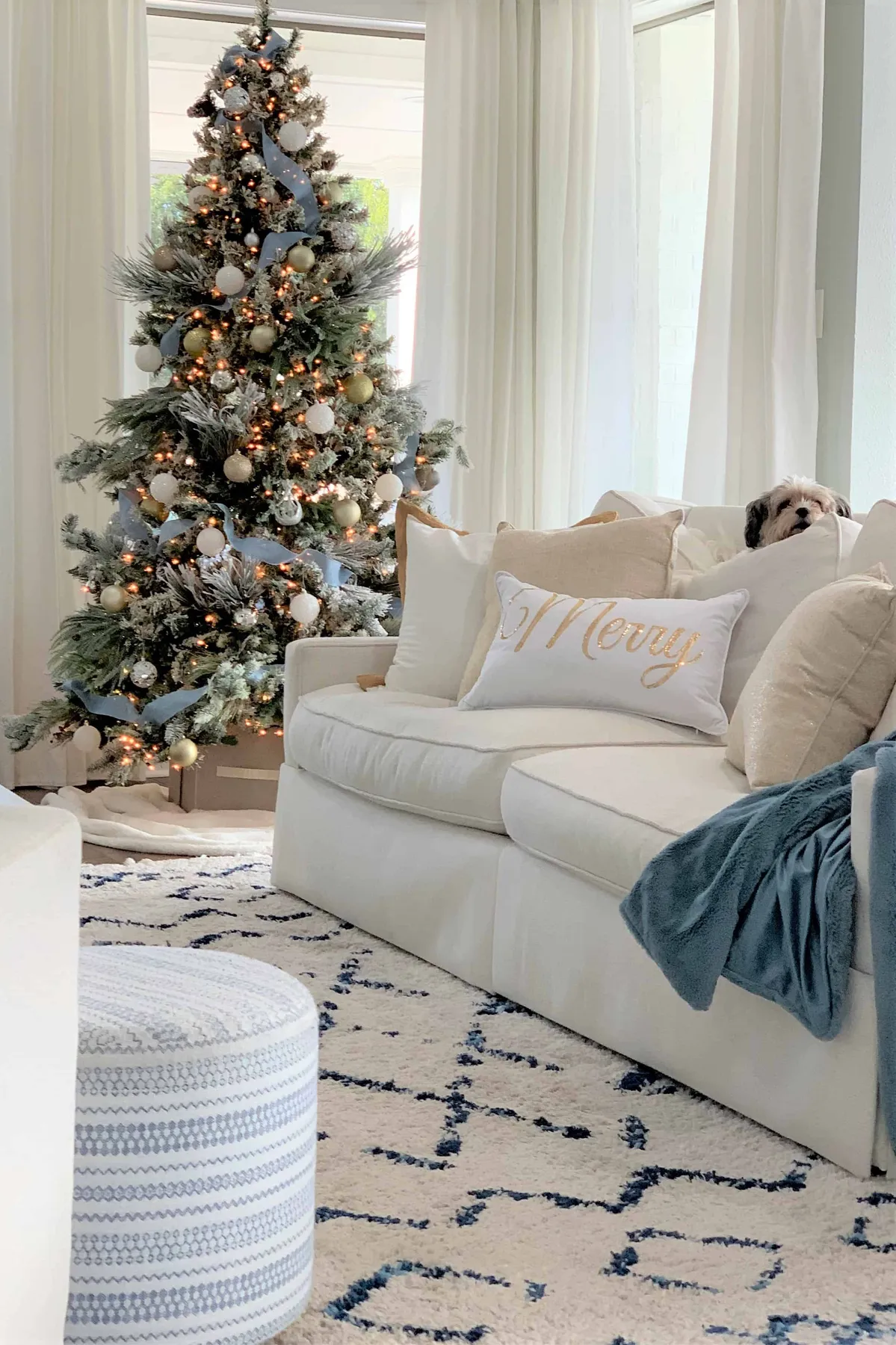 Christmas Home Tour 2021: Blue, White & Copper - thetarnishedjewelblog