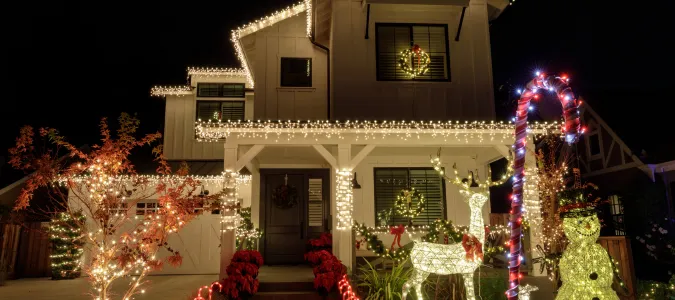 Christmas Light Ideas for Your Outdoor Spaces | ABC Blog