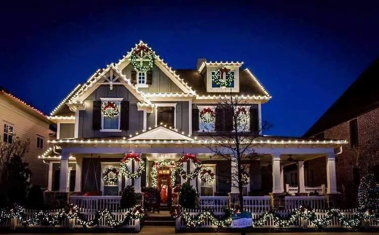 Christmas Lights Service | Main Line Christmas Lights | PA