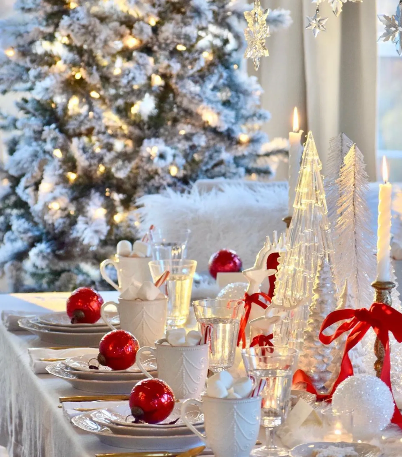 christmas tables | Ivory & Noire