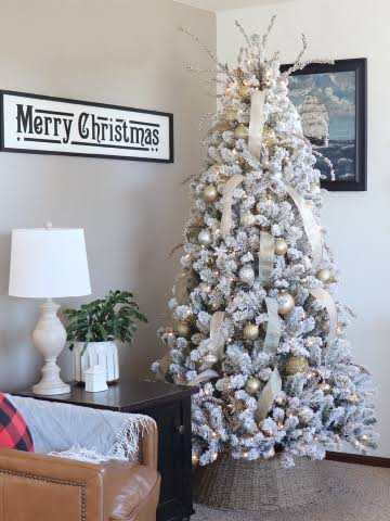 Christmas Tree and Mantle - Creative Ramblings