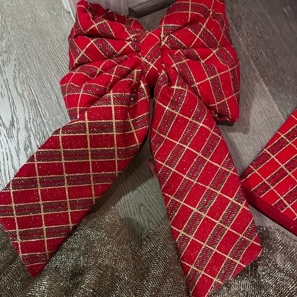 Christmas Tree Decor Bundle Red Plaid Bow Tree Skirt Gold Mesh Scarf