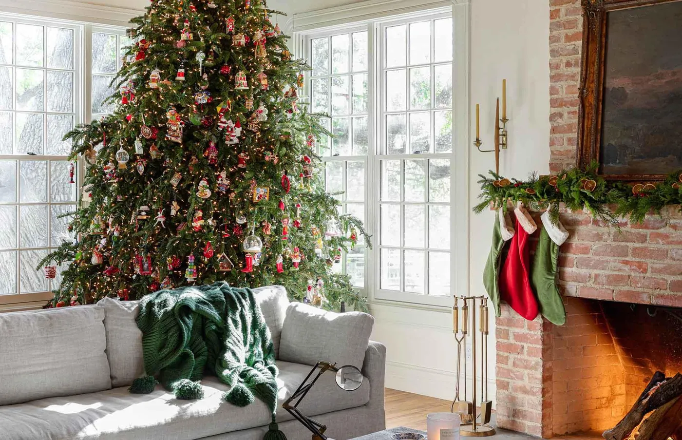 Christmas tree decorating ideas for every style and budget |  loveproperty.com