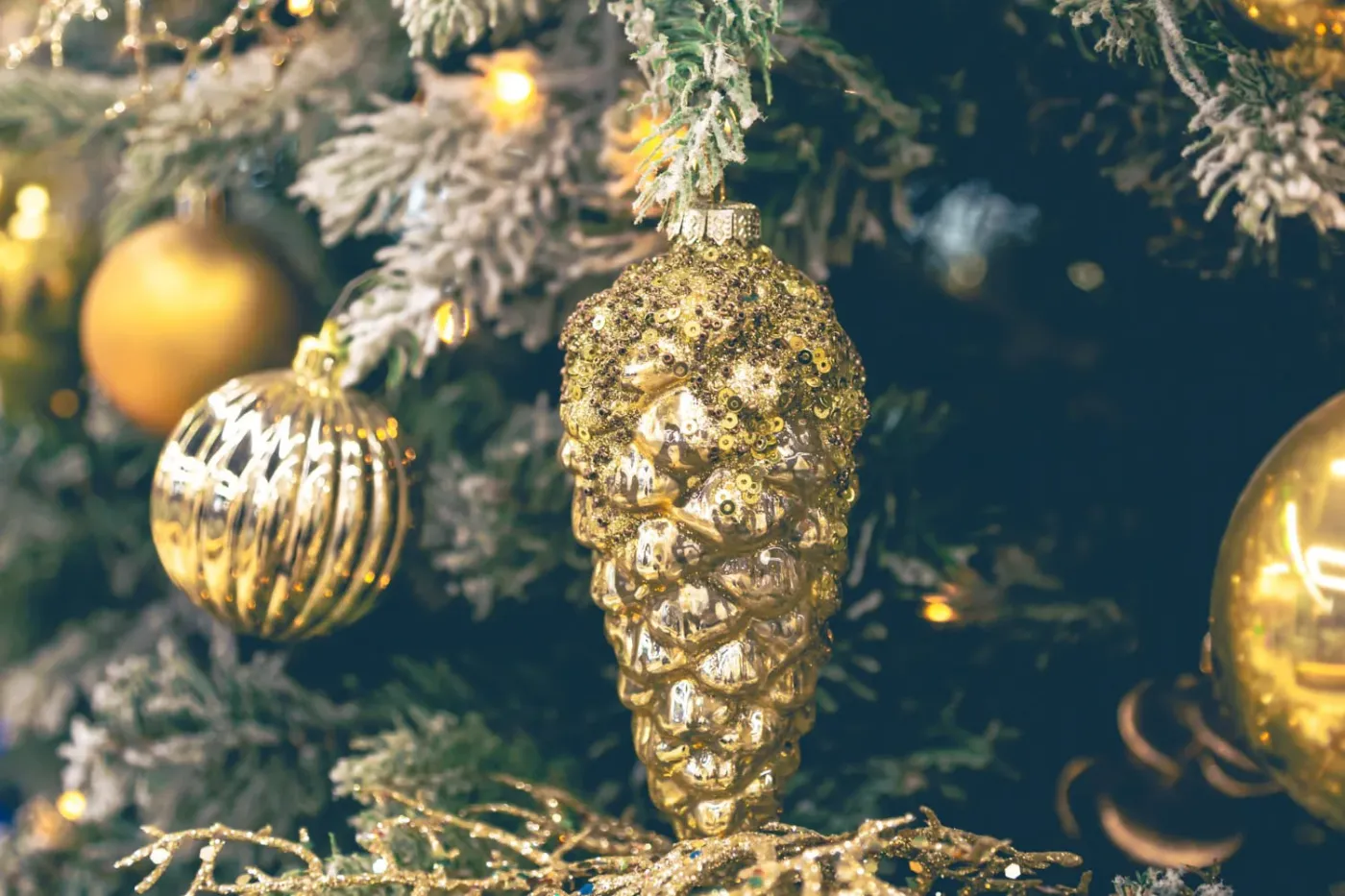 Christmas Tree Decoration for Homes and Offices - BaruParty