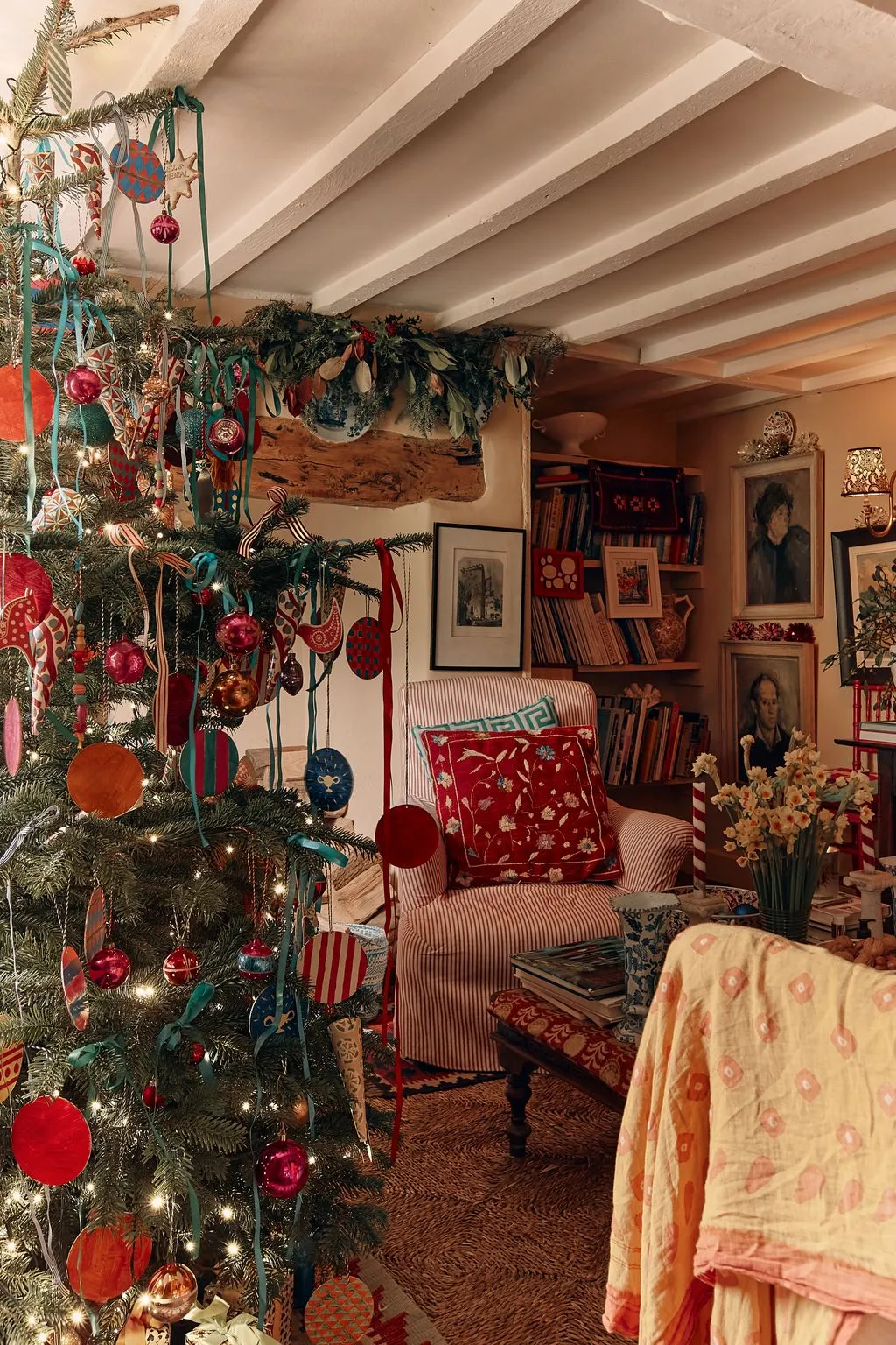 Christmas tree decorations: 27 ideas to inspire you this year | House & Garden