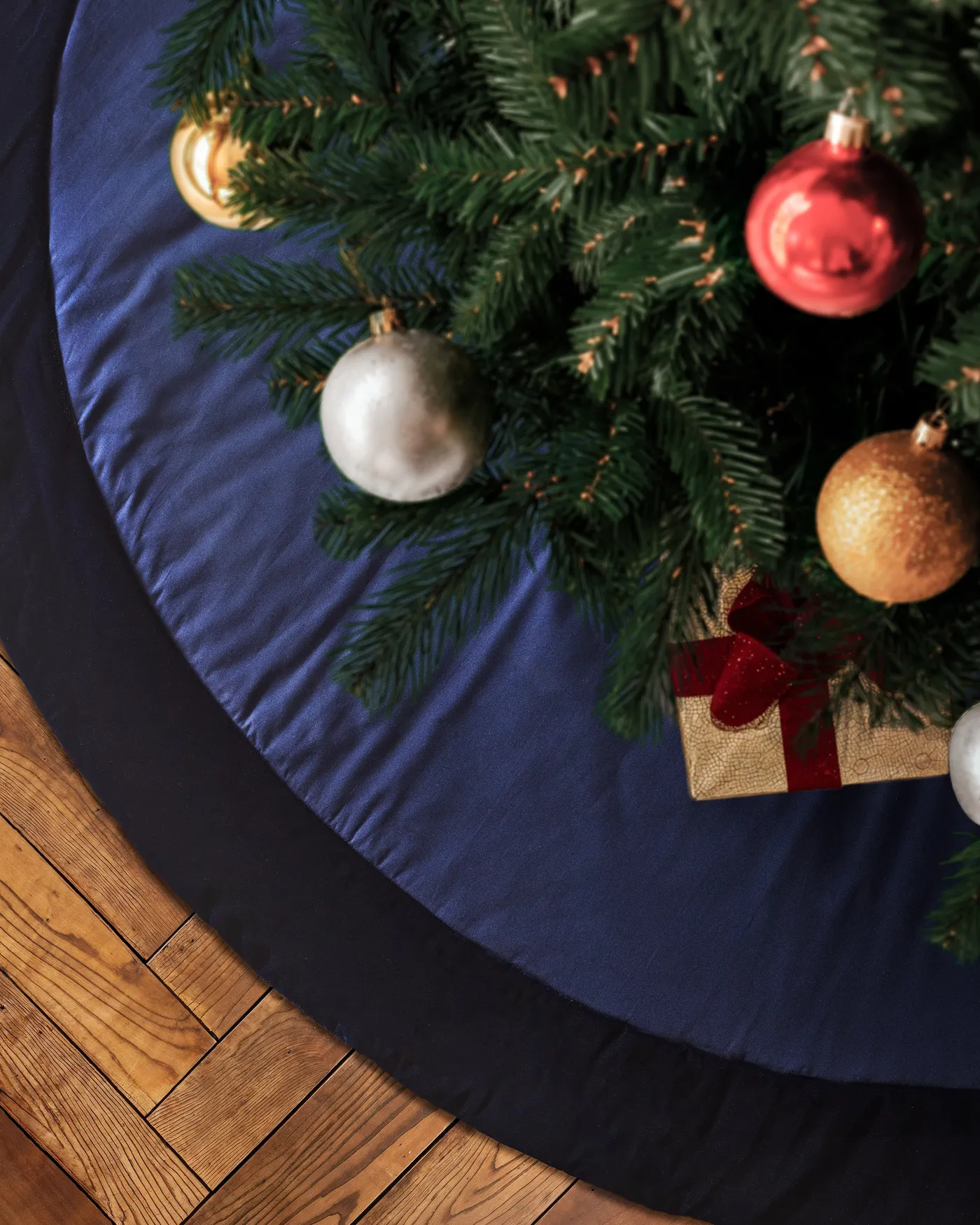 Christmas Tree Skirt in Cream Boucle | Petite Plume