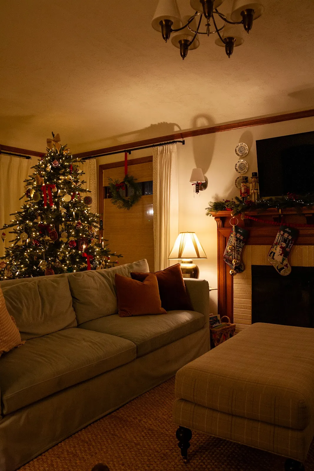 Classic Christmas decor around the house / Create / Enjoy