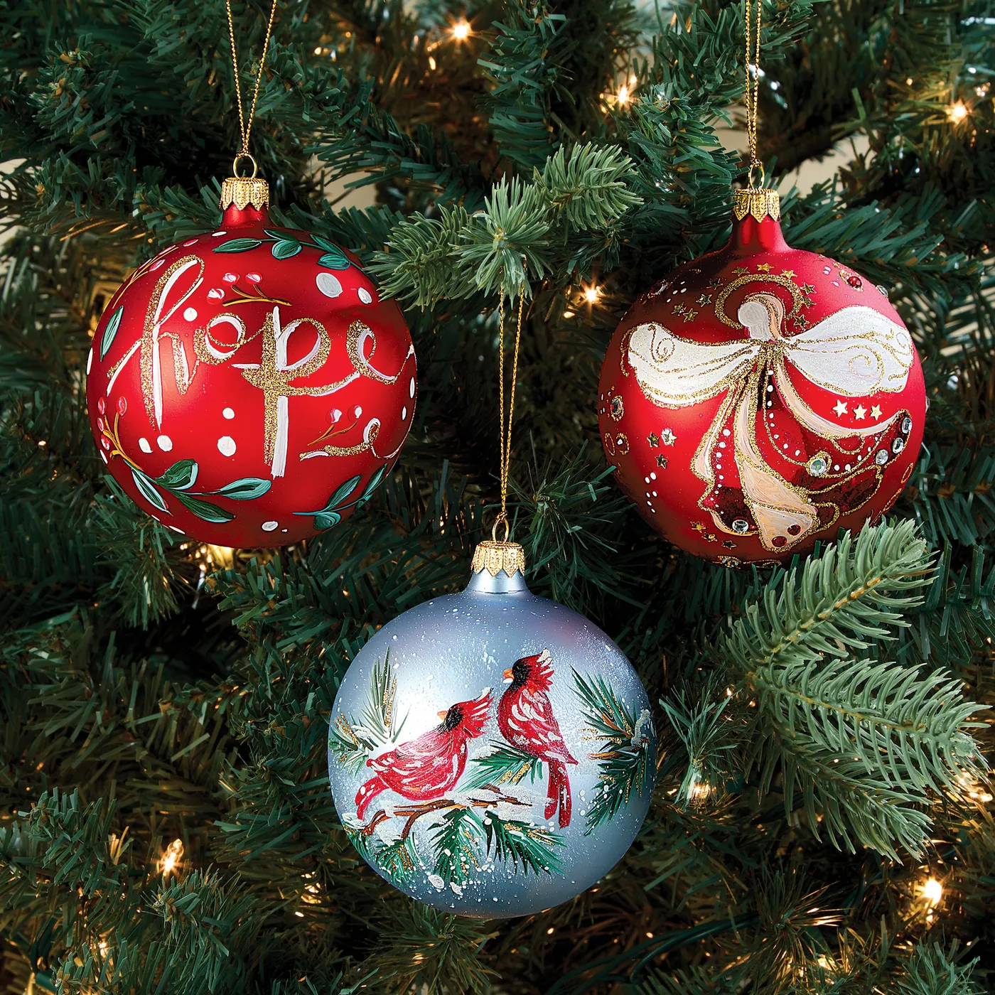 Classic Christmas Ornaments | Uno Alla Volta