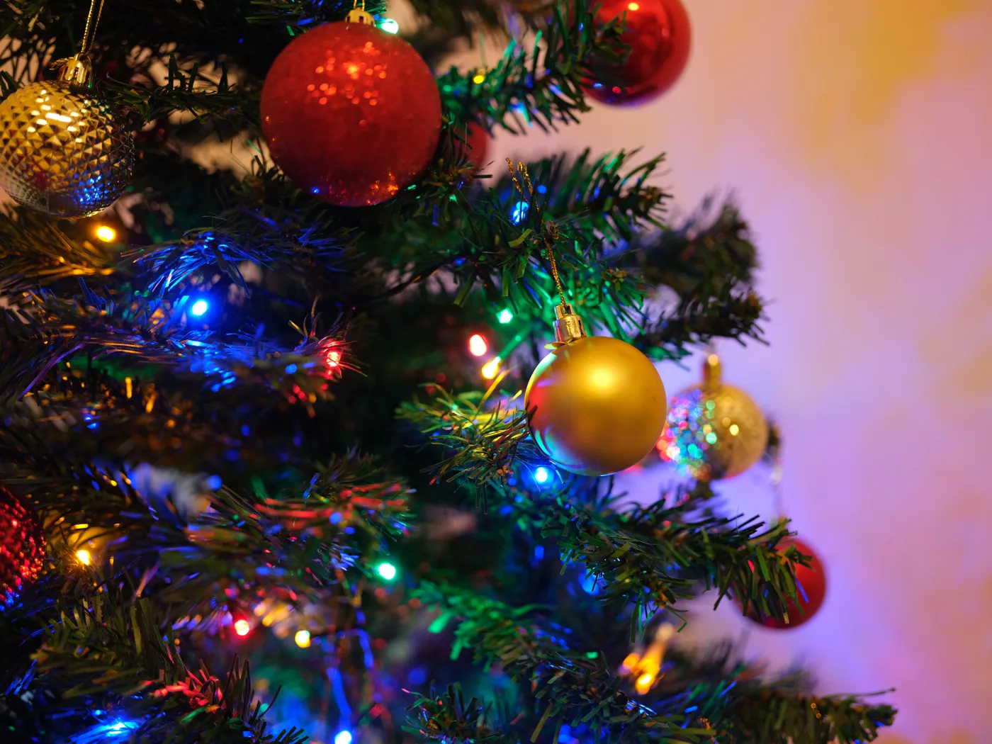 Close Up Photo of Christmas Decorations · Free Stock Photo
