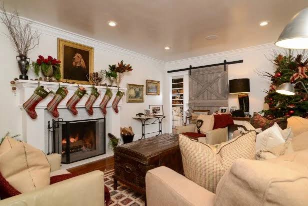 Country Farmhouse With Equestrian Christmas Decor | HGTV