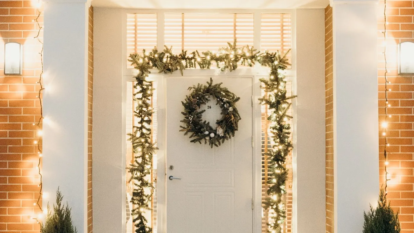 Create a Festive Entrance for Your House This Christmas – The Door Store