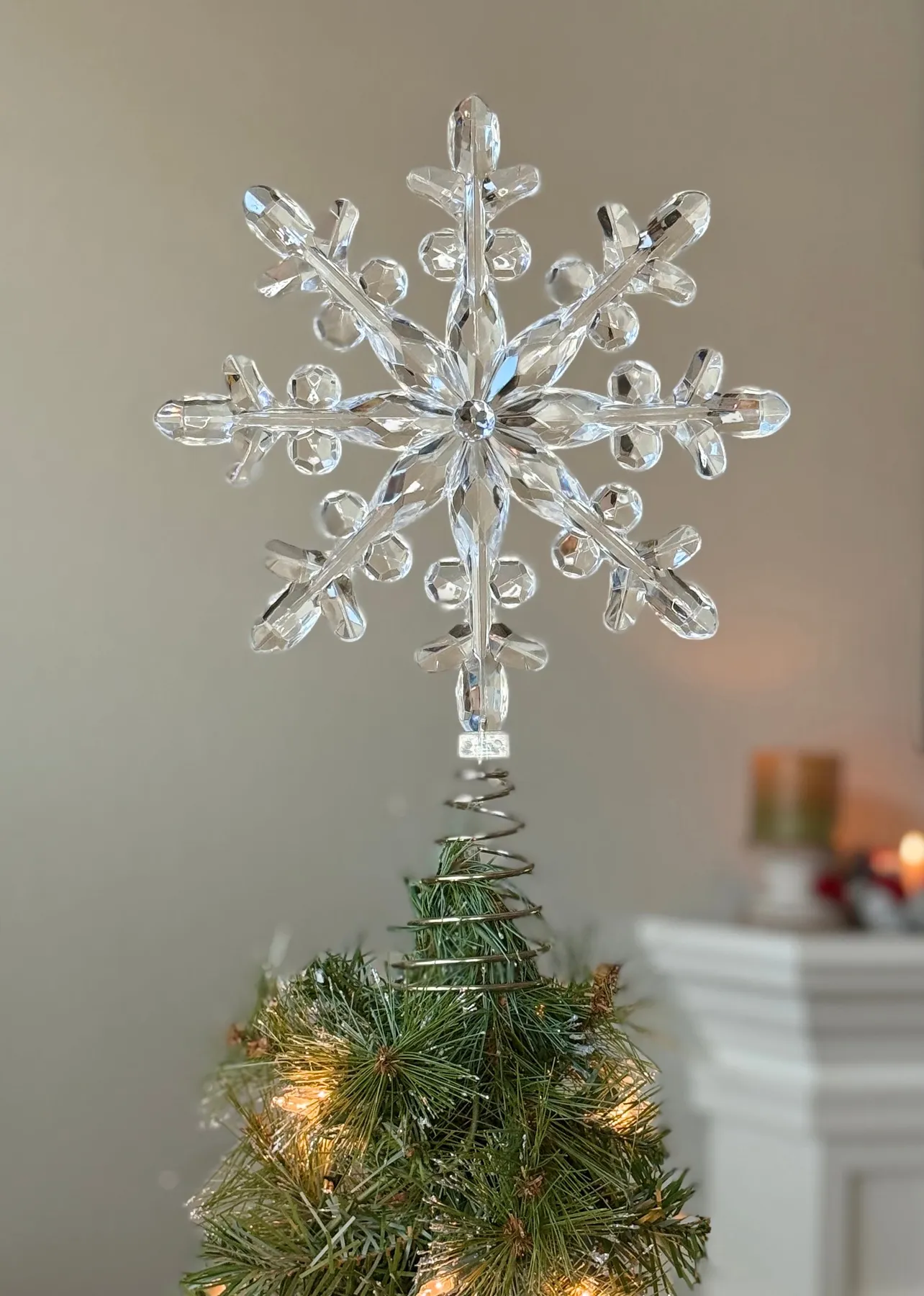 Crystal-Look Snowflake Christmas Tree Topper, 13 Inch, Clear and Silve -  Richards Expo