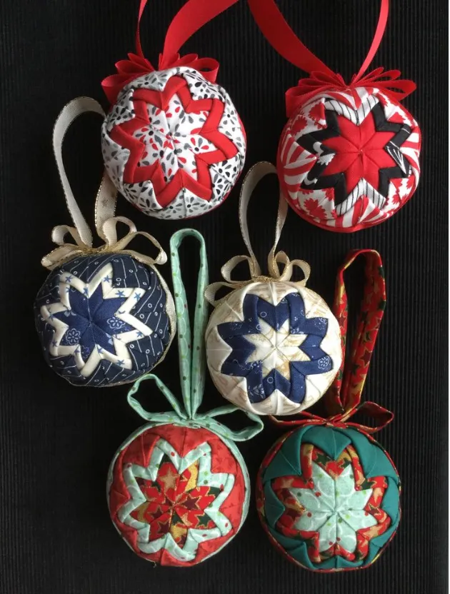 Dec 6 Handmade Holidays: No Sew Quilted Ornaments — SewLéana