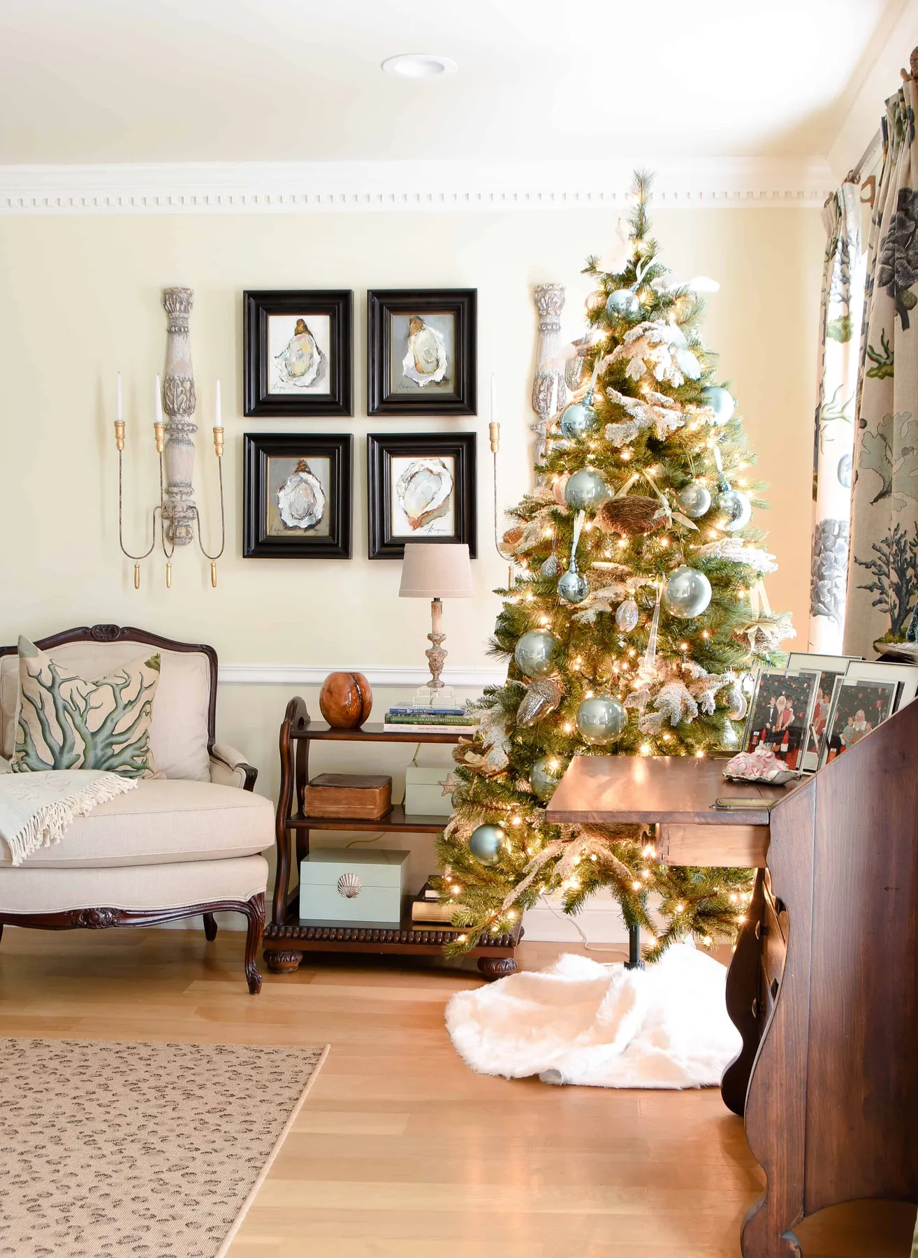 Deck the Halls 2018 {Living & Dining Rooms} – Dixie Delights