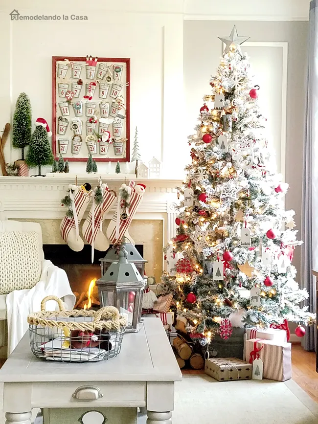 Decorate 24 In Christmas Tree Red And White Christmas Tree Remodelando La  Casa