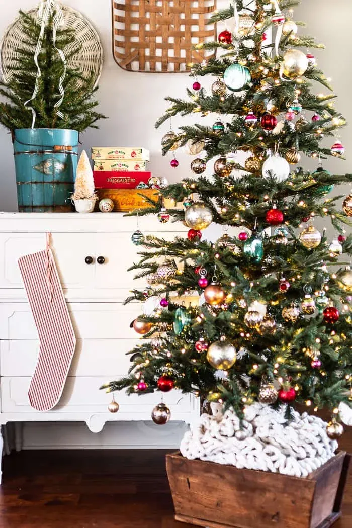 Decorated Antique Christmas Tree Old Fashioned Christmas Tree 1940's Style OldHouseGuy Blog