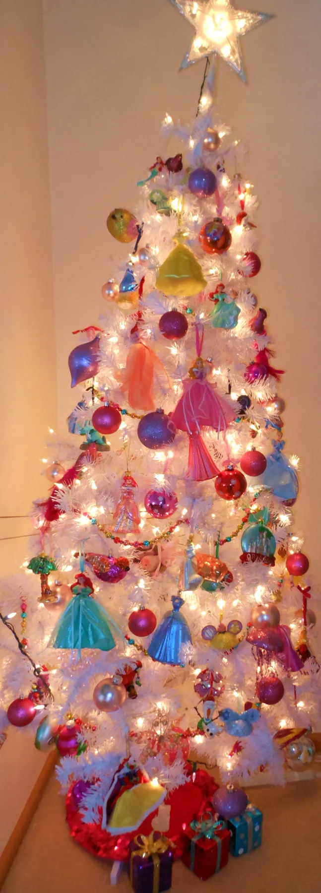 Disney Christmas Tree – Our Magical Disney Moments