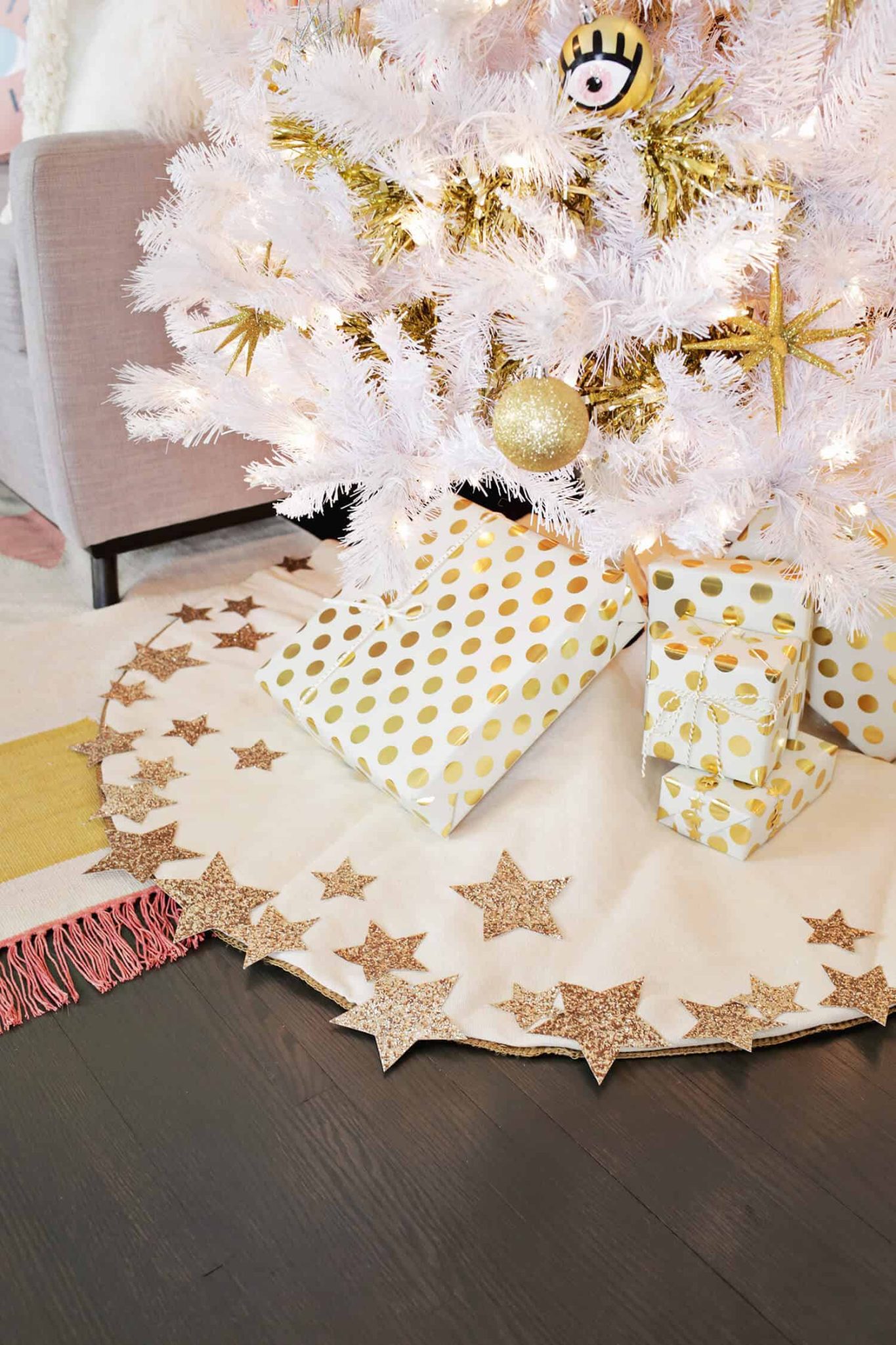 Diy Christmas Handmade Tree Skirt 20+ Unique DIY Wood Christmas Tree Skirt  Ideas Funky Junk