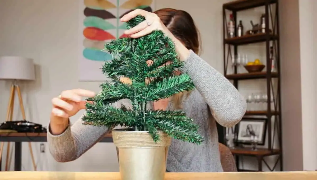 DIY Dollar Tree Christmas Tree Craft - Midlife Rambler