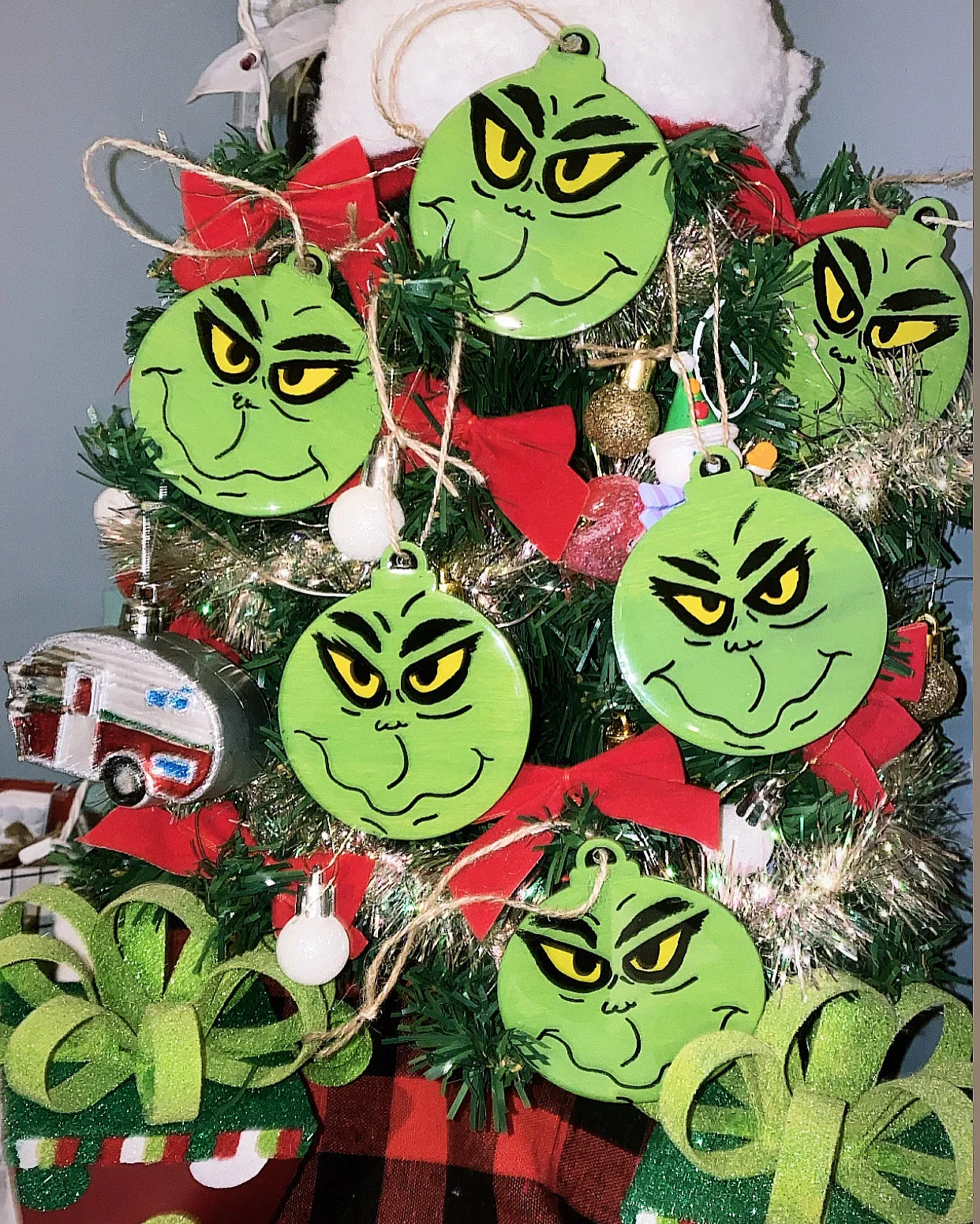 DIY-Grinch-Ornament2-2-scaled.jpg The GRINCH CHRISTMAS ORNAMENT AND ART