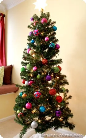 DIY Newlyweds: DIY Home Decorating Ideas & Projects: Faux Vintage Christmas Tree